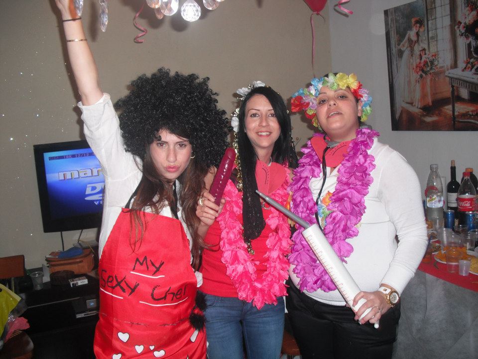 ויקי דור - לצחוק כל הדרך למיטה