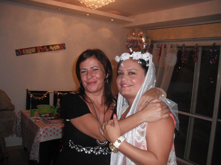 ויקי דור - לצחוק כל הדרך למיטה